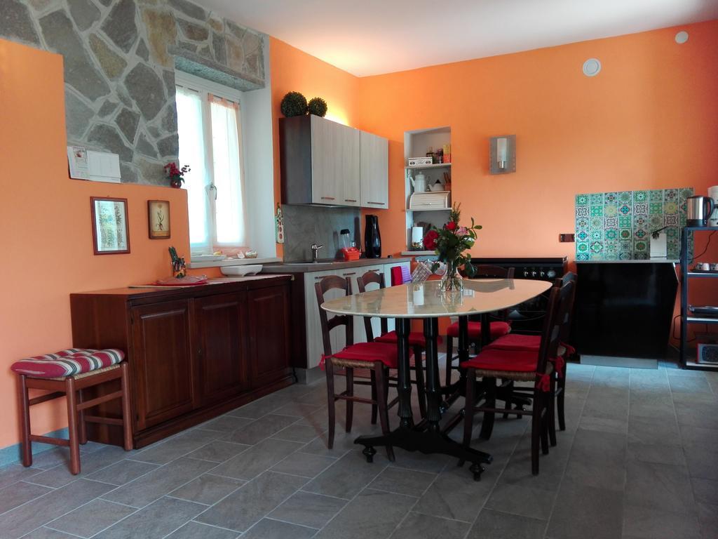 Pensjonat Casa Badinot Diano dʼAlba Zewnętrze zdjęcie