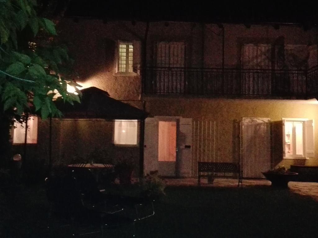 Pensjonat Casa Badinot Diano dʼAlba Zewnętrze zdjęcie