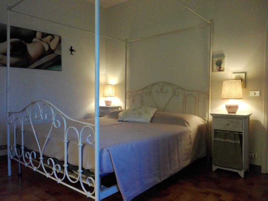 Pensjonat Casa Badinot Diano dʼAlba Zewnętrze zdjęcie