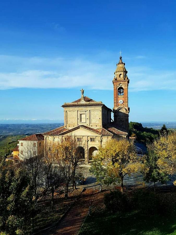 Pensjonat Casa Badinot Diano dʼAlba Zewnętrze zdjęcie